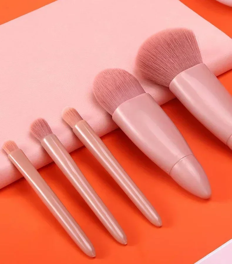 5Pcs Portable Makeup Brush Set with Mirror for Travel - Lip Highlight, Eyeshadow and Foundation Powder Blending Cosmetic Tools