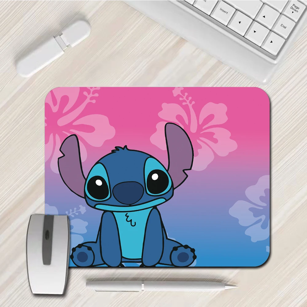 لوحة ماوس ألعاب لطيفة بغرزة زوجين أنيمي ، لوحة ماوس صغيرة XS لألعاب الكمبيوتر ، ديكور سطح المكتب ، حصيرة ماوس مكتب ، سطح مكتب ، سجادة