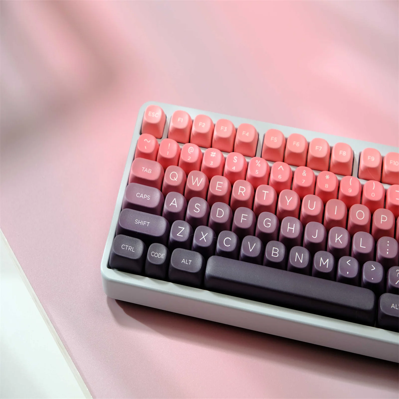 GMK Red Beans Keycaps Set 126 Keys PBT Material MOA Profile for CHERRY MX Switch 61/64/68/75/84/87/96/98/104 Mechanical Keyboard