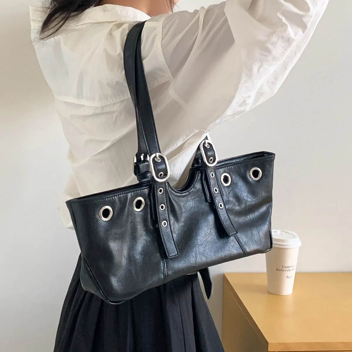 Fashion rivet female Armpit bag pu leather ladies handbag Y2K design women Shoulder bags bolsa feminina moto biker totes