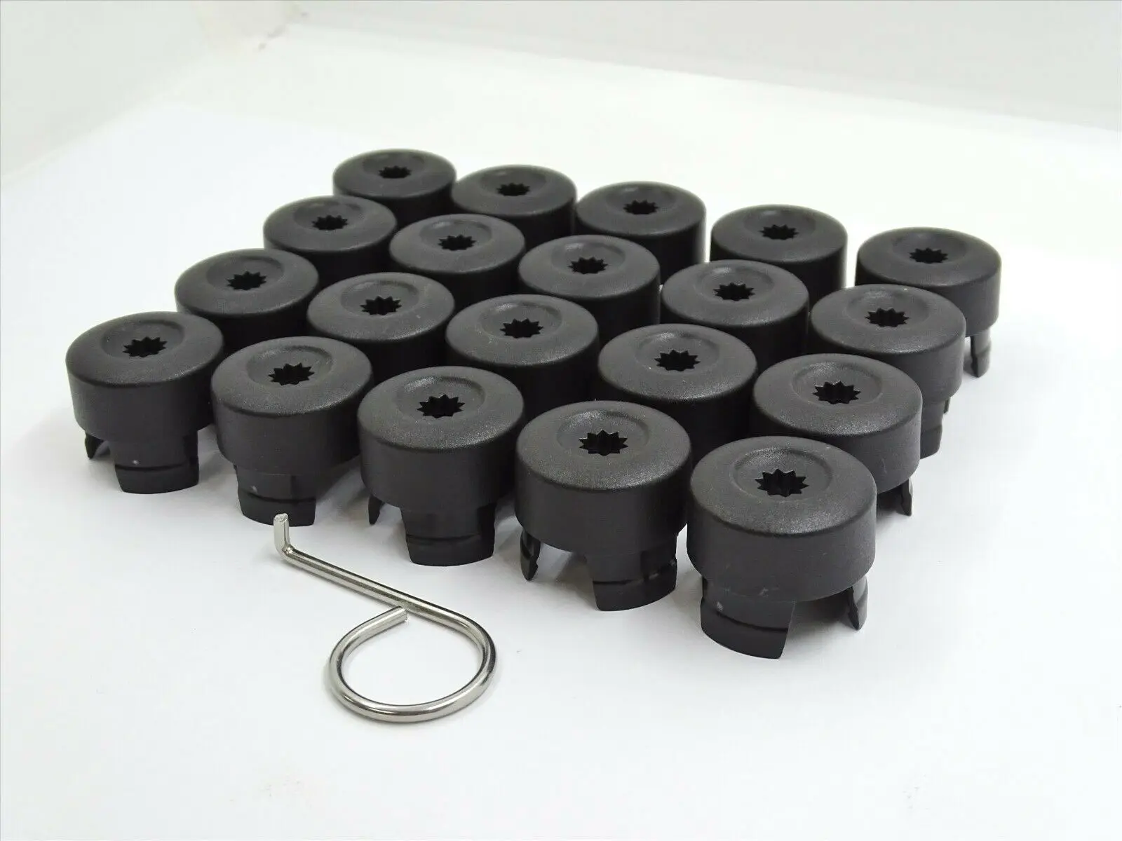 20pcs Black Wheel Lug Bolt Nut Cap Cover 7L6601173A + Tool For VW Touareg 2004 2005 2006 2007 2008 2009 2010 2011 2012 2013 2014