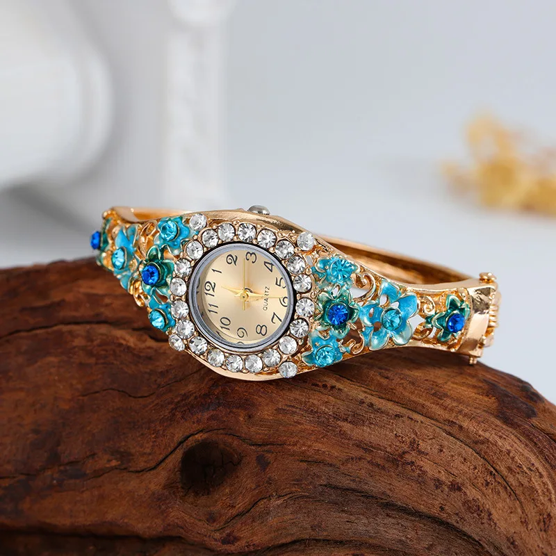 Hot Sales Luxury Diamonds Women\'s Flower Butterfly Dress Watch Round Dial Rhinestone Quartz Bracelet Wristwatch Gifts for Women