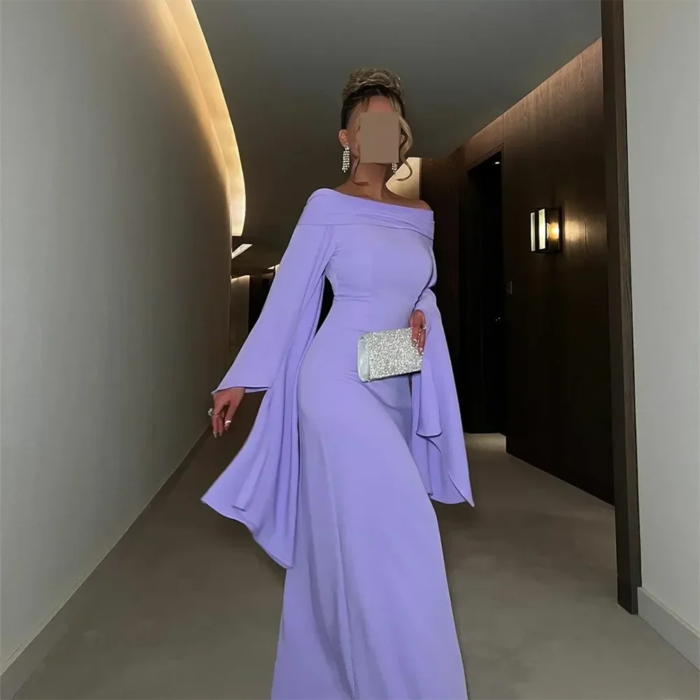 فساتين سهرة أرجوانية مخصصة أنيقة قبالة الكتف وأكمام طويلة مطوي حورية البحر فساتين السهرة طول الأرض فستان الحفلة الراقصة