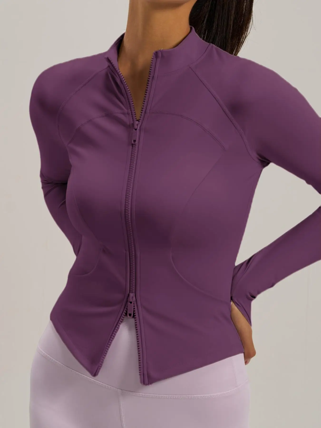 Taillierte Langarm-Sportjacke für Damen, vollständiger Reißverschluss-Design, ergonomischer Schnitt, zwei Taschen, Taillenformung, sportlicher Stil, alle Jahreszeiten