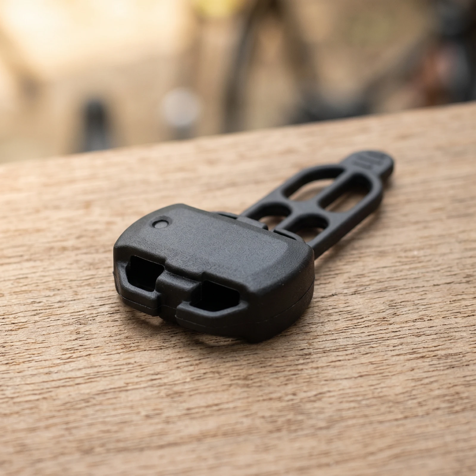 Housse de protection en silicone pour capteur de cadence avec sangle, étui flexible et durable pour cyclistes