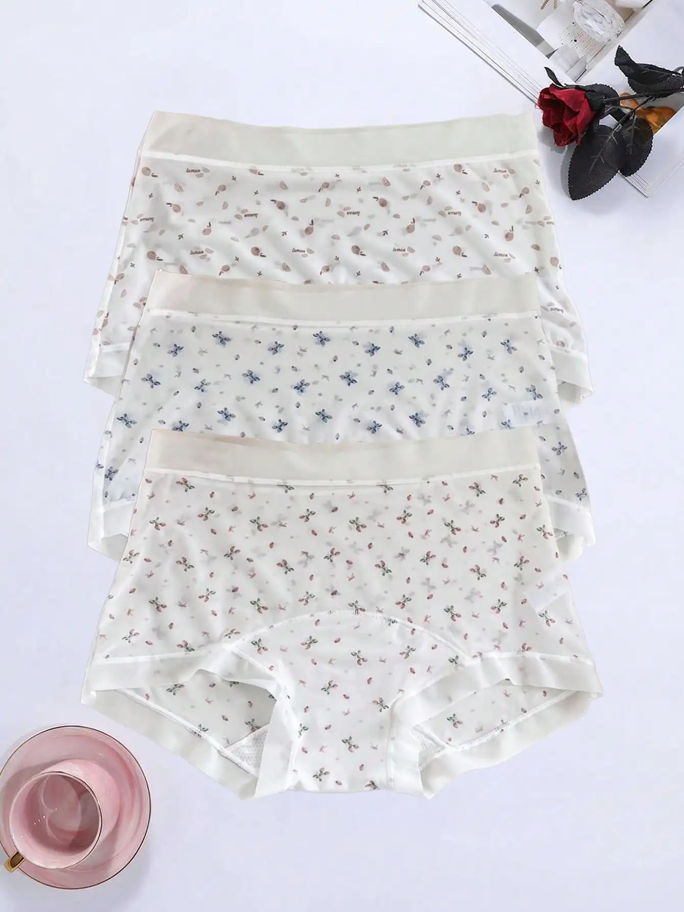3PCS pieces of women's underwear with fruit print, high waist, lightweight fabric, comfortable triangle underwear