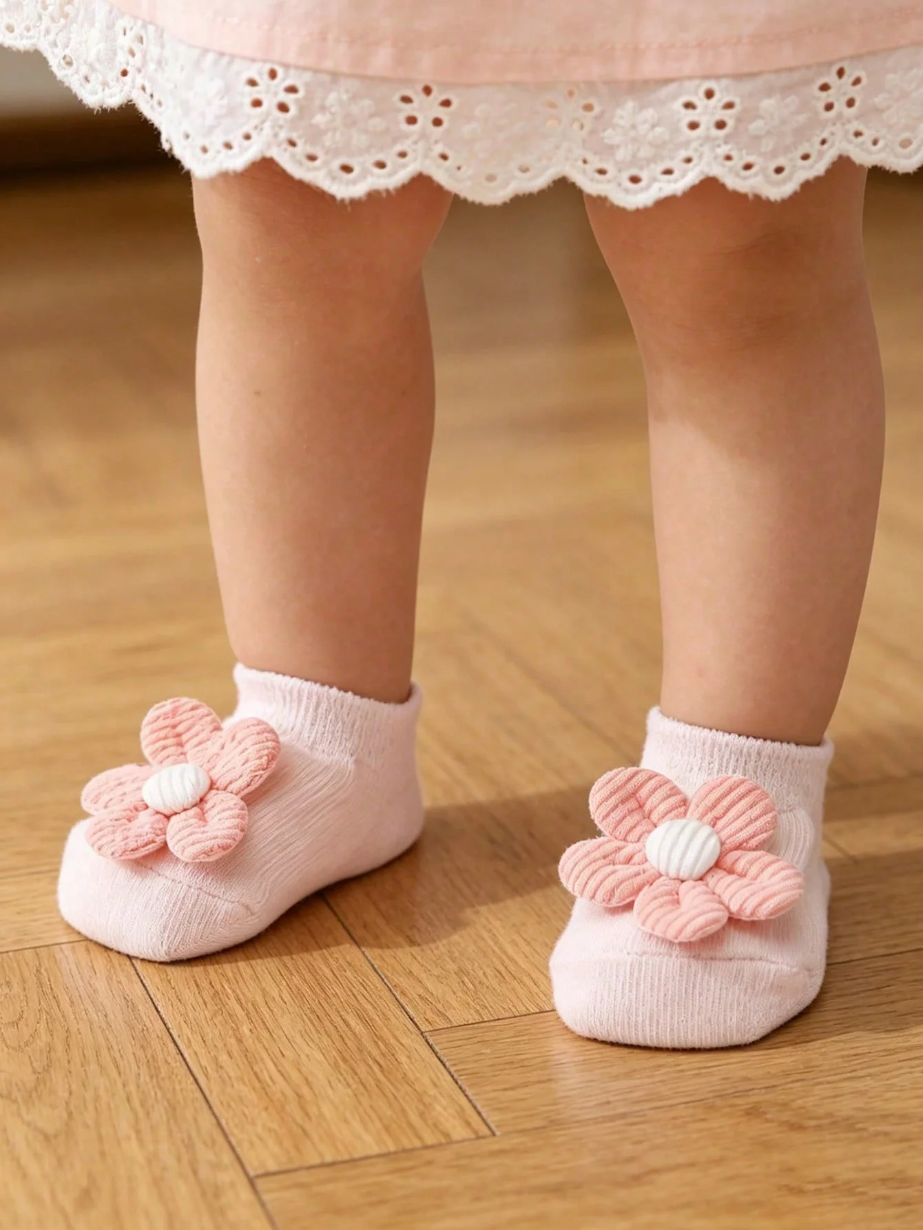 4 Paar süße, mit Blumen verzierte kurze Socken für Babys, einfarbig, rutschfeste Bootsocken, vielseitig einsetzbar für vier Jahreszeiten – Detail 11