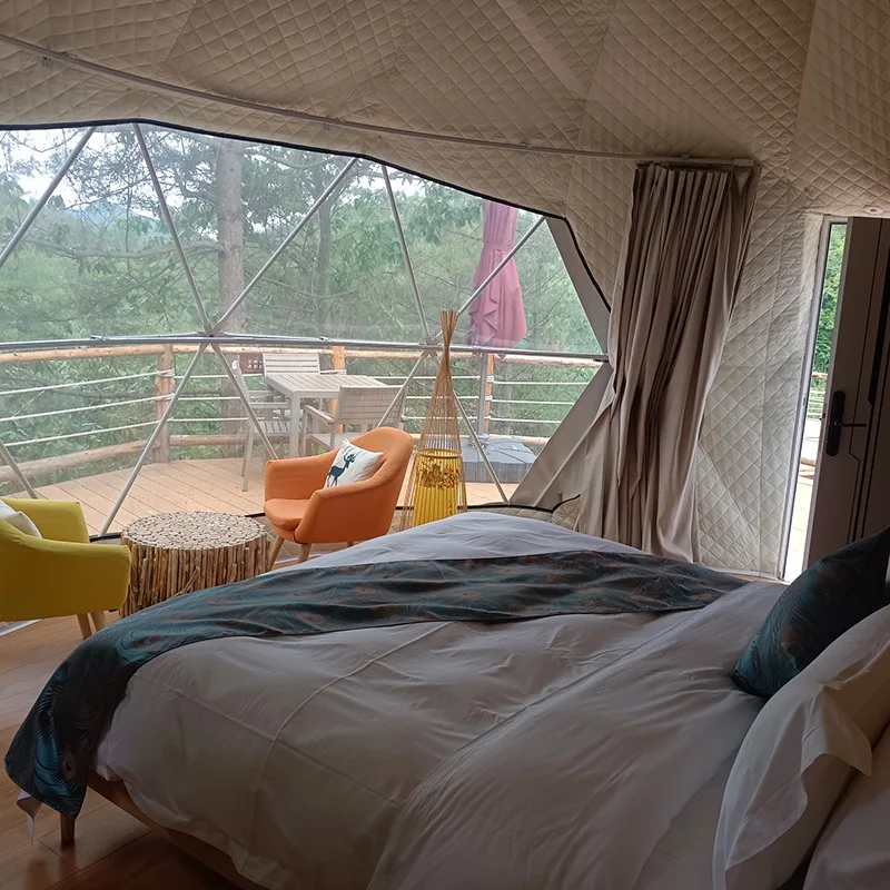 Luxury Glamping Geodesic Dome Tent Igloo 8m-11m with Jacuzzi Bathroom Stove Wood Floor and Transparent Roof for Hotels