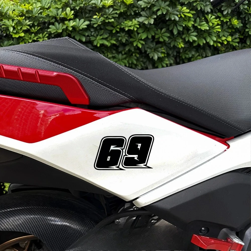 2PC 0‑9 Racing Number Vinyl Sticker, Black White Outline Waterproof Decal for Motorcycle Bike Helmet Auto Exterior Styling Parts