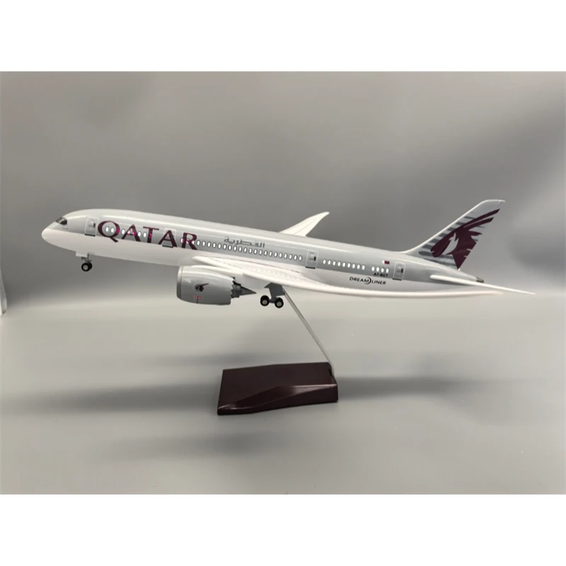 New 1/160 Scale Diecast Resin Model Middle East QATAR B787 Airline Airbus With Light Wheel Collection Display Decoration Toys