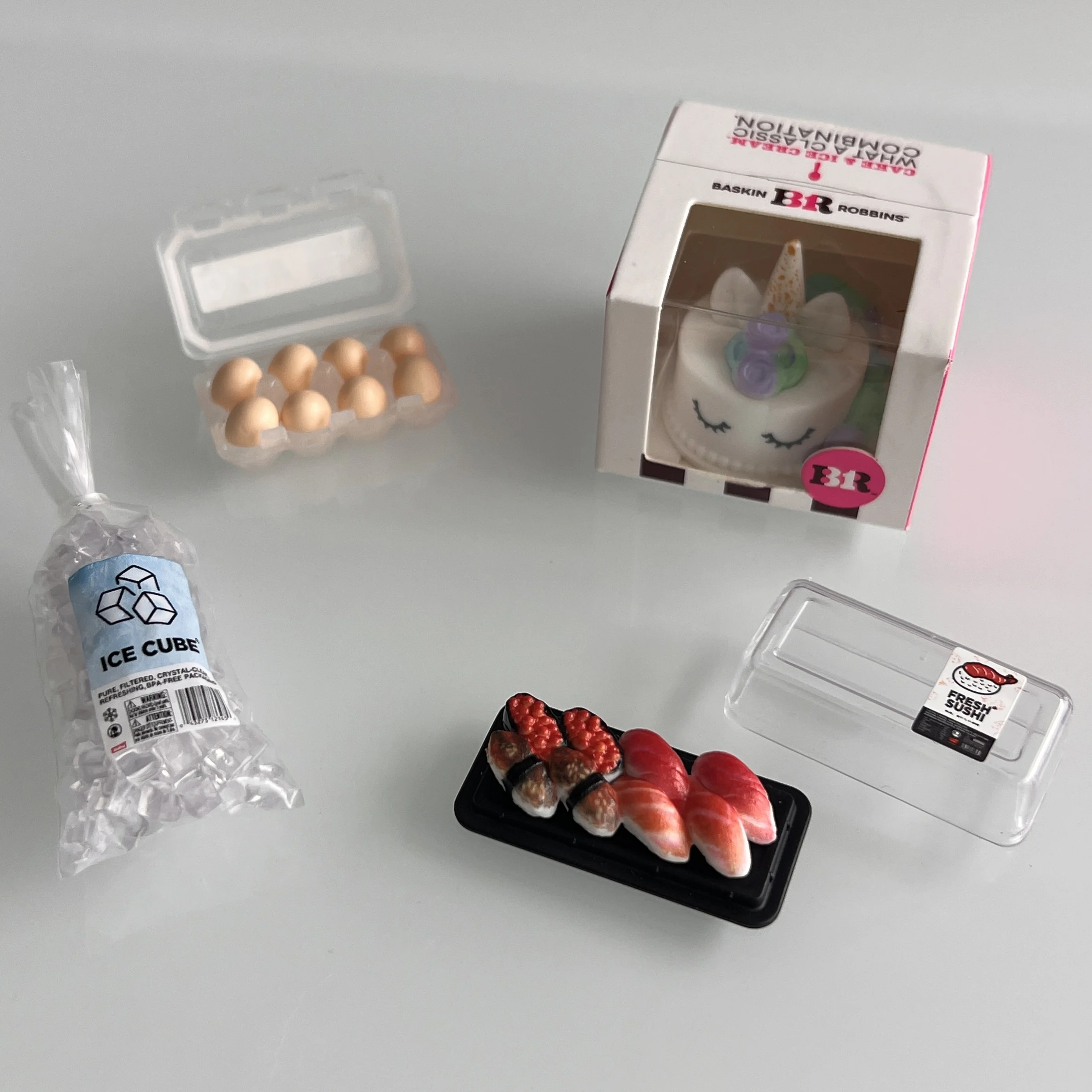 Original Mini Brand Fill The Fridge Luxury Hidd Mini Miniature Toy Ice Cubes Bag Fresh Eggs Carton Mini Kitchen Toy