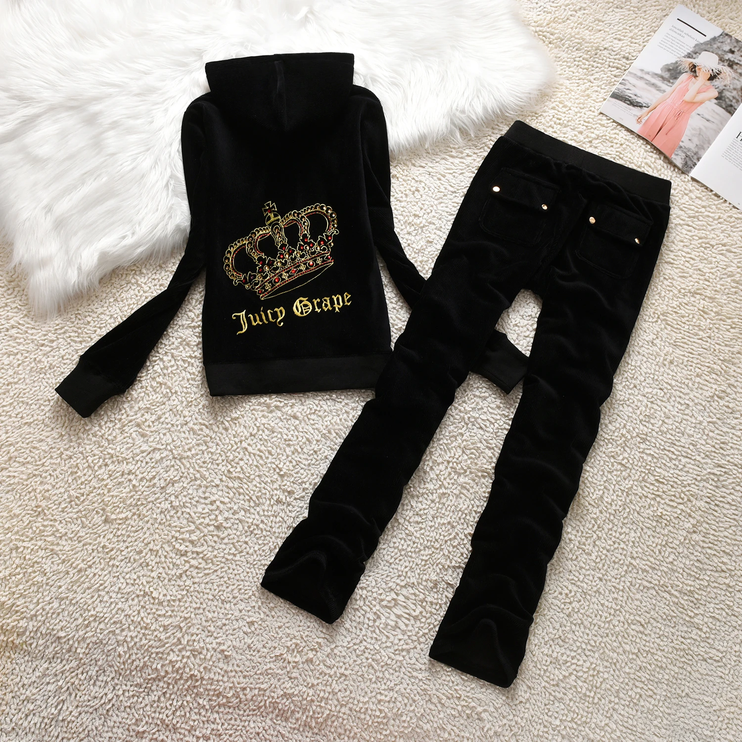 Women Winter Sportswear Suit Velvet Tracksuit 2-Piece Set Tracksuit Suit Women Velvet Juicy Sweatshirt and Pants with Diamonds