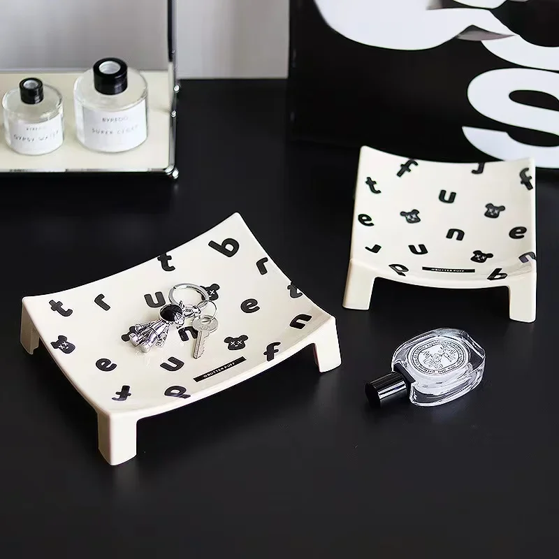 

Nordic Ins Resin High Foot Letter Tray Ornaments Living Room Porch Bedroom Small Items Storage Home Decoration Accessories