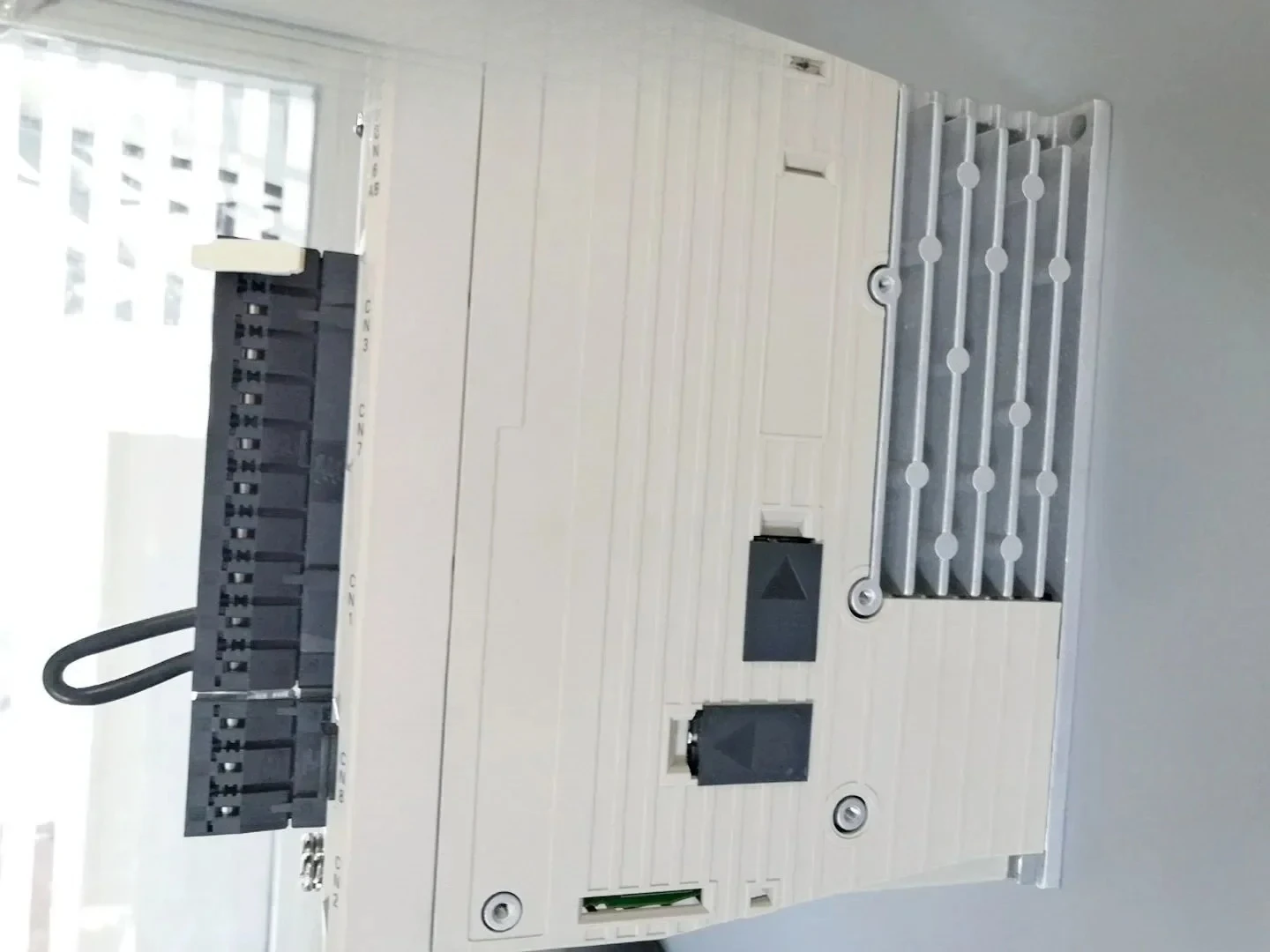 Brand New Original SGDV-2R8A01B/SGDV-1R6A01B/SGDV-R90A01B/002000 Servo entrega rápida