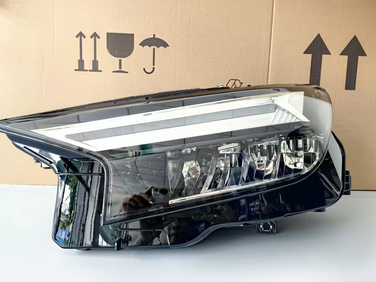 

Светодиодные фары для Audi Q4 E-tron 2021-2024, автозапчасти, цветовая температура 6000K, передние фары для автомобиля