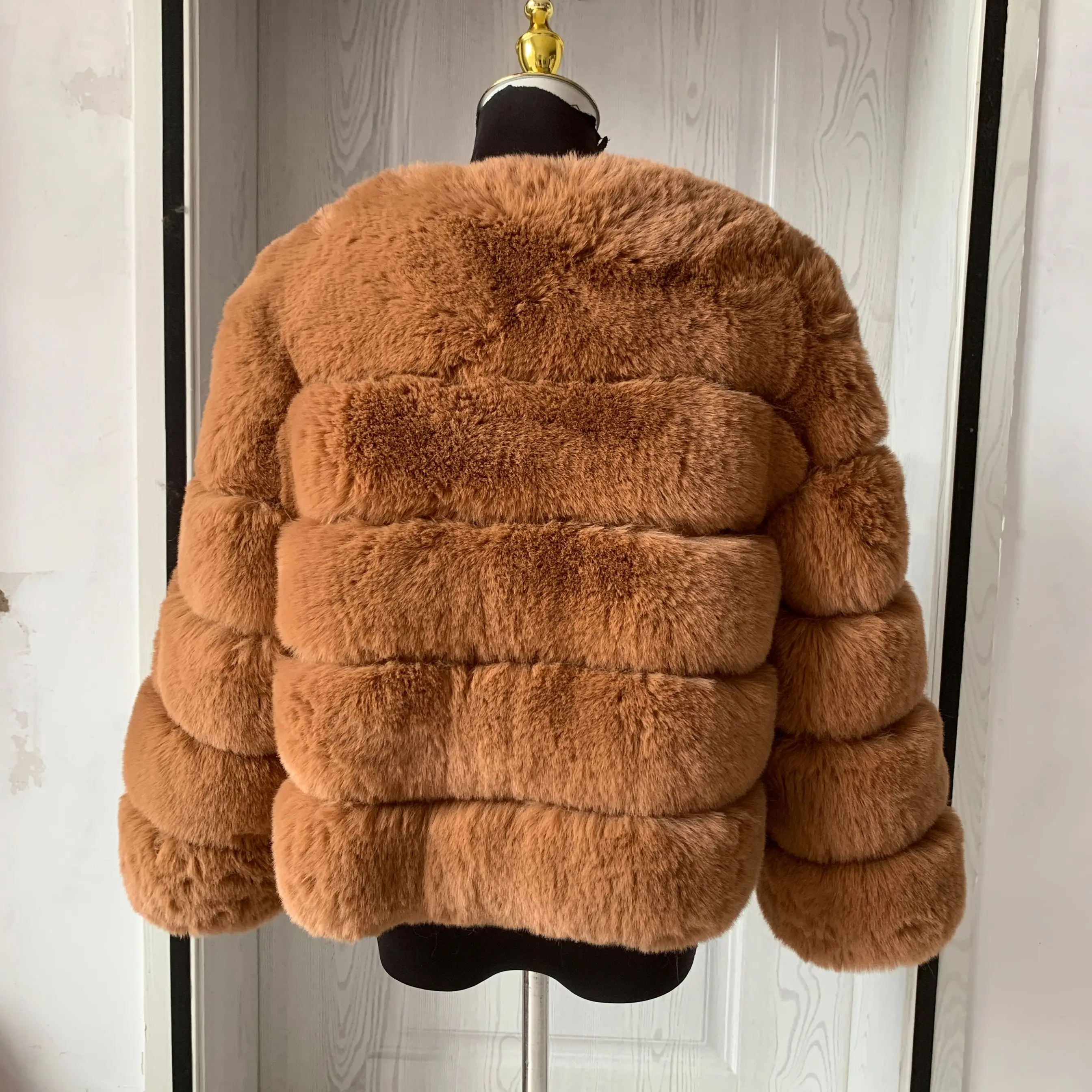 Damen Mode Kunstpelzmantel Super Angesagter Herbst Winter Kurzer Kunstfuchspelz Flauschige Jacke Hochwertig 7XL Damen Pelzmäntel – Detail 30