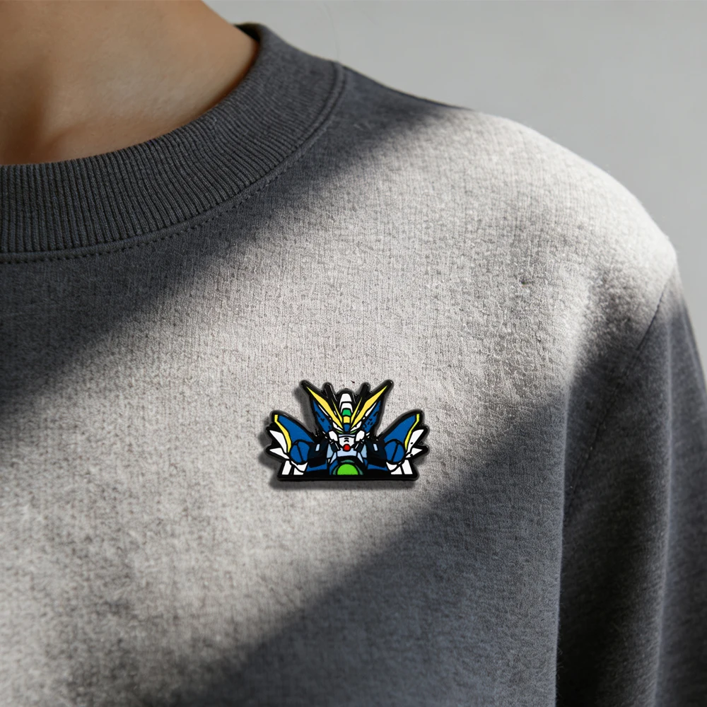Chibi Japanischer Anime Wing-Zero Emaille-Pin Mecha-Roboter-Brosche Niedliches Ansteck-Abzeichen für Rucksäcke, Hüte, Jacken – Detail 11