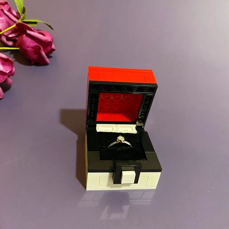 

Коробка-конструктор в виде покебола с кольцом, подарок для девочек на День святого Валентина или день рождения