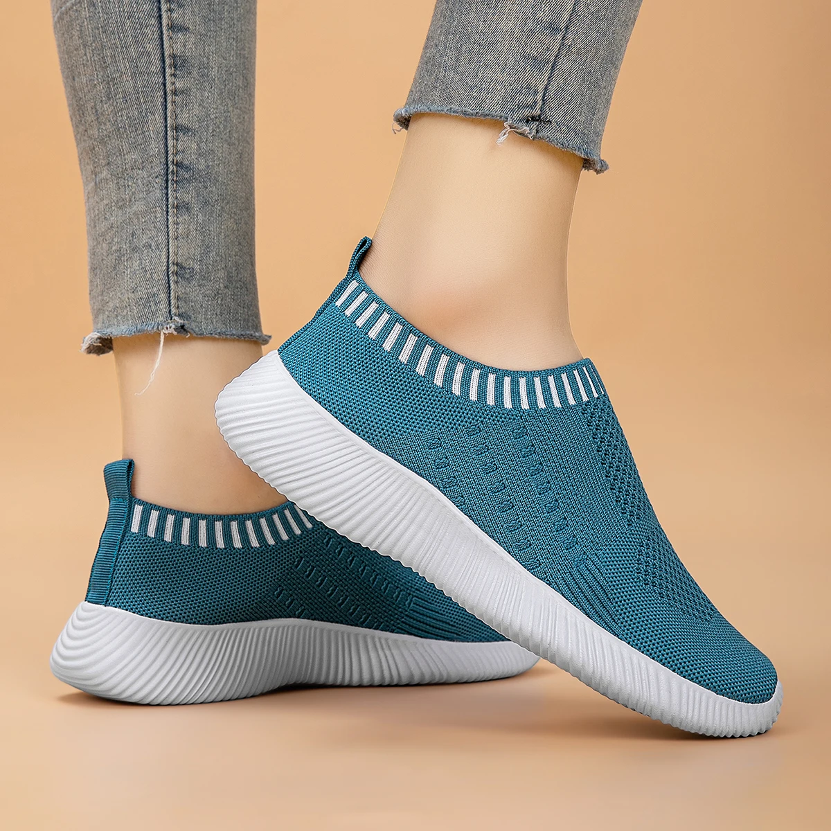 Women Knit Vulcanized Shoes High Quality Simple Sneakers Slip-On Flats Loafers Plus Size 42 Comfortable Soft Walking Flat