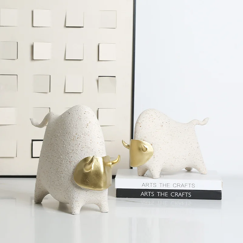 Resin Crafts Artificial Animal Sculpture Goldhorn Cattle Abstract Cow Ornaments Decorative Figurines Home Decoration