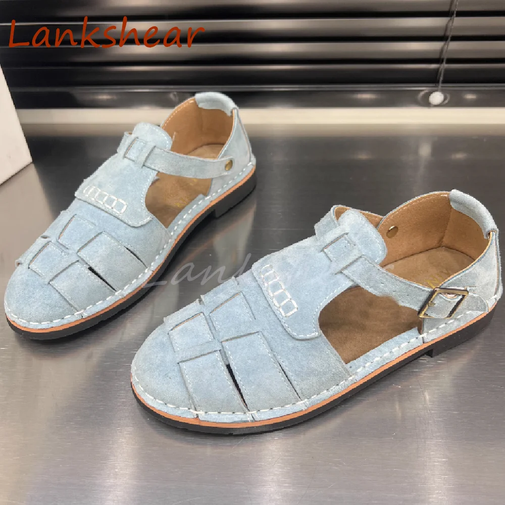 Sandalias huecas de punta redonda para mujer, zapatos de suela plana con cubierta sólida, correa de hebilla de tacón, diseño de nicho, novedad de verano