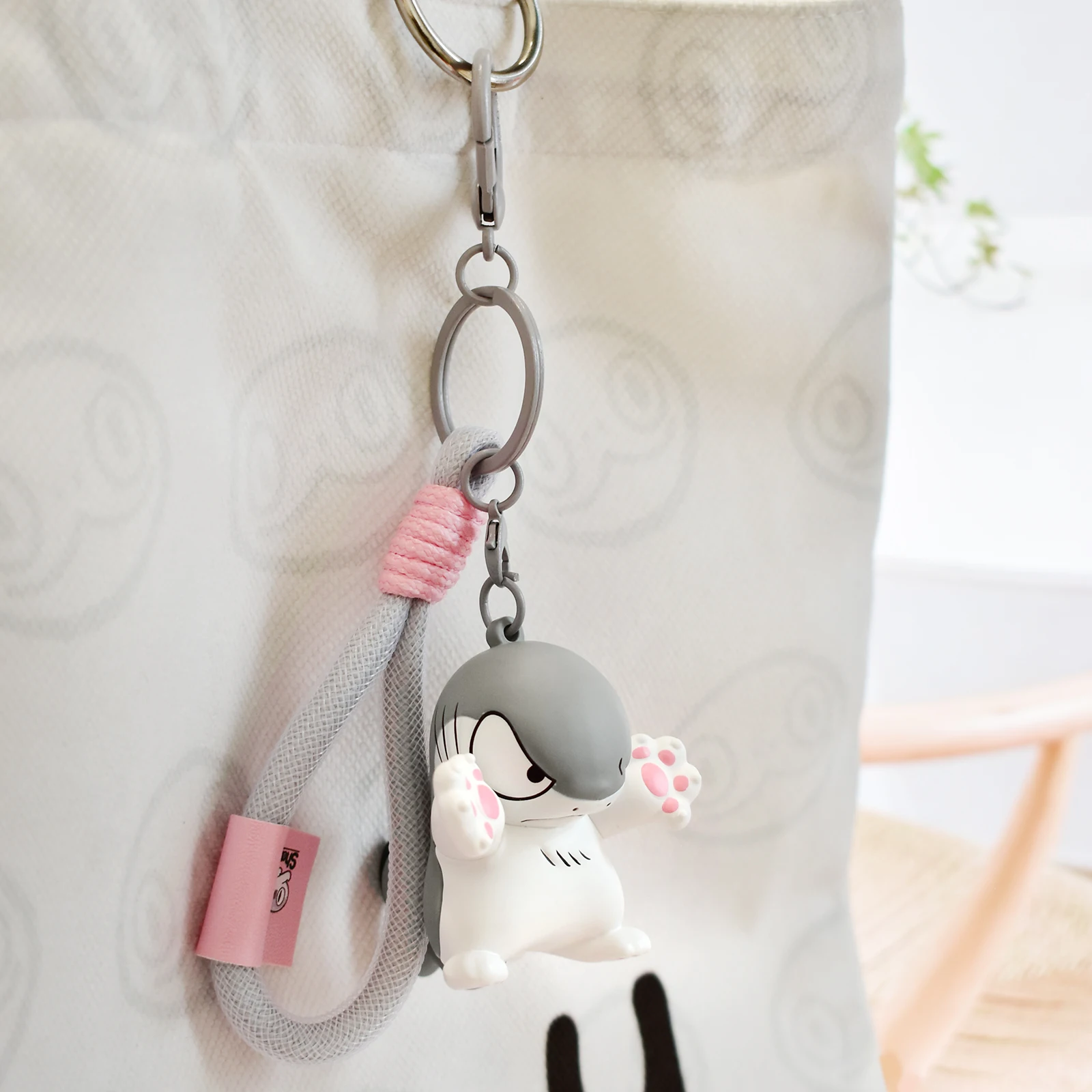 Zawieszka Sharkitty, breloczek do kluczy, kolekcjonerska mini figurka, pomysł na prezent, dekoracja do plecaka (Hmph! Adoptuj mnie, jeśli mnie kochasz)