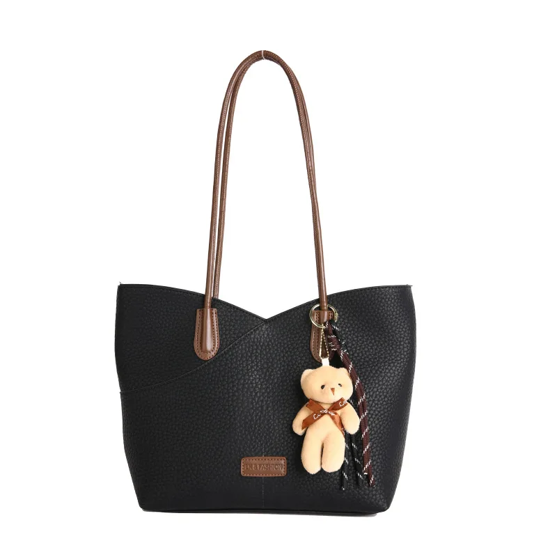 bolso-bandolera-de-gran-capacidad-con-colgante-de-oso-pequeno-modelo-2026-moderno-y-versatil-ideal-para-el-dia-a-dia-de-las-mujeres