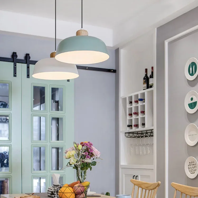 مصباح معلق LED بـ 6 ألوان 30 سم، مصباح معلق من الألومنيوم بسيط مع سقف خشبي، إضاءة على الطراز الشمالي للمنزل والمقهى