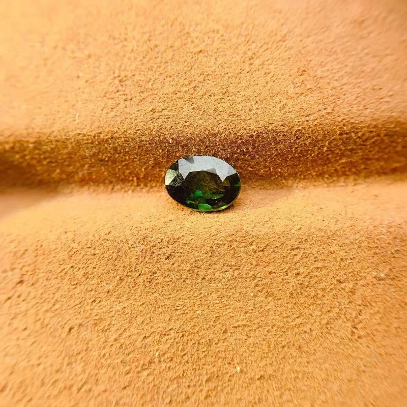 Piedra de Gema suelta de forma ovalada, corte Natural, Color verde, azul, zafiro, incluyendo pequeñas grietas e inclusiones, 6x8mm