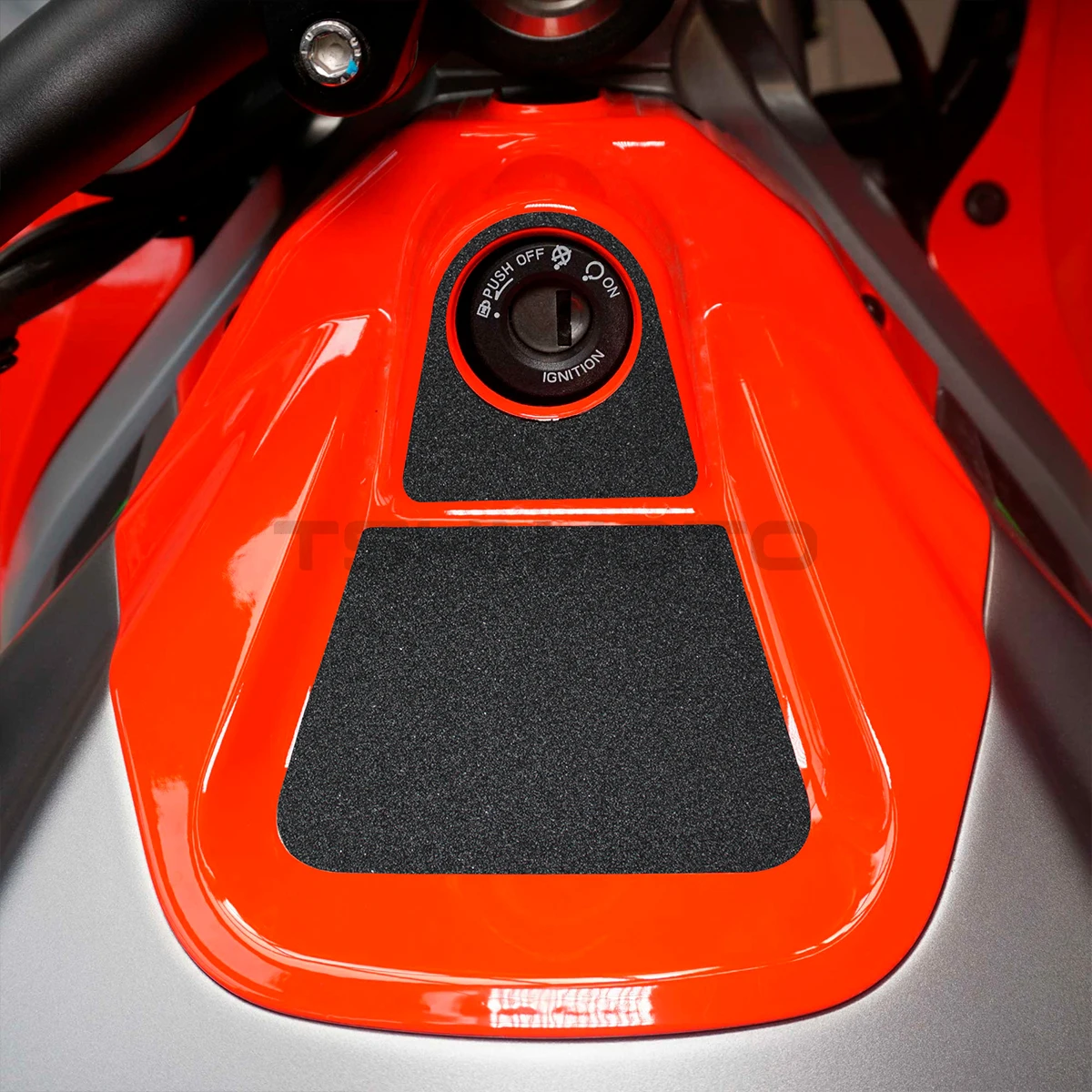 Anti-Scratch Ignition Key Protector Sticker For Aprilia RS660 Tuono660 2020-2025 Fuel Tank Rubber Guard Pad Waterproof 3