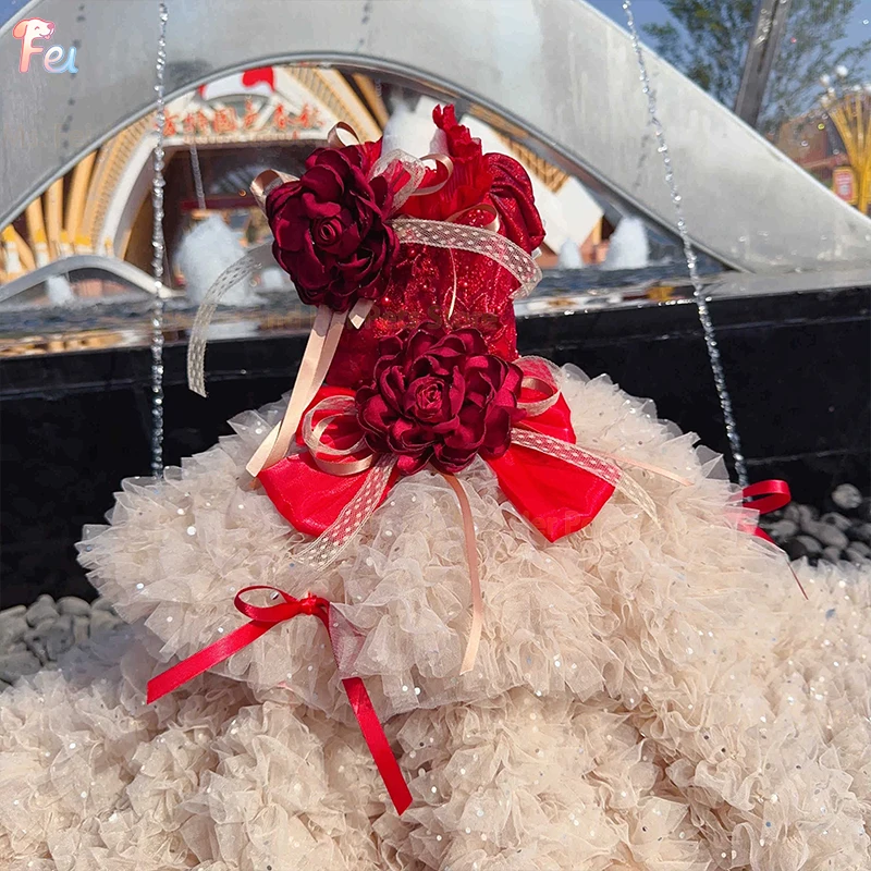 فستان الأميرة الفاخر من الدانتيل الأبيض النقي بذيل طويل للكلاب الصغيرة والمتوسطة، تنورة تصوير عصرية للحيوانات الأليفة مصنوعة يدويًا للكلاب