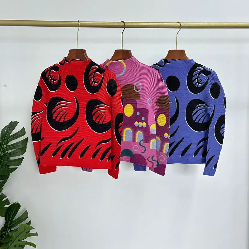 

Miyake Pleated T-shirt for Women in The Spring and Autumn of 2025, Fashionable and Versatile Printed Half High Collar Bottom Top