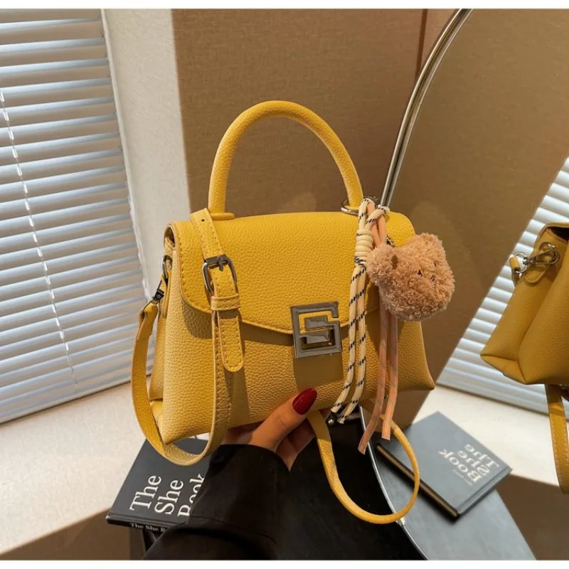 

Chic Trendy Letter Logo Commuter Diaper Bag Women's Stylish Crossbody Bag Elegant Large Capacity Shoulder Tote