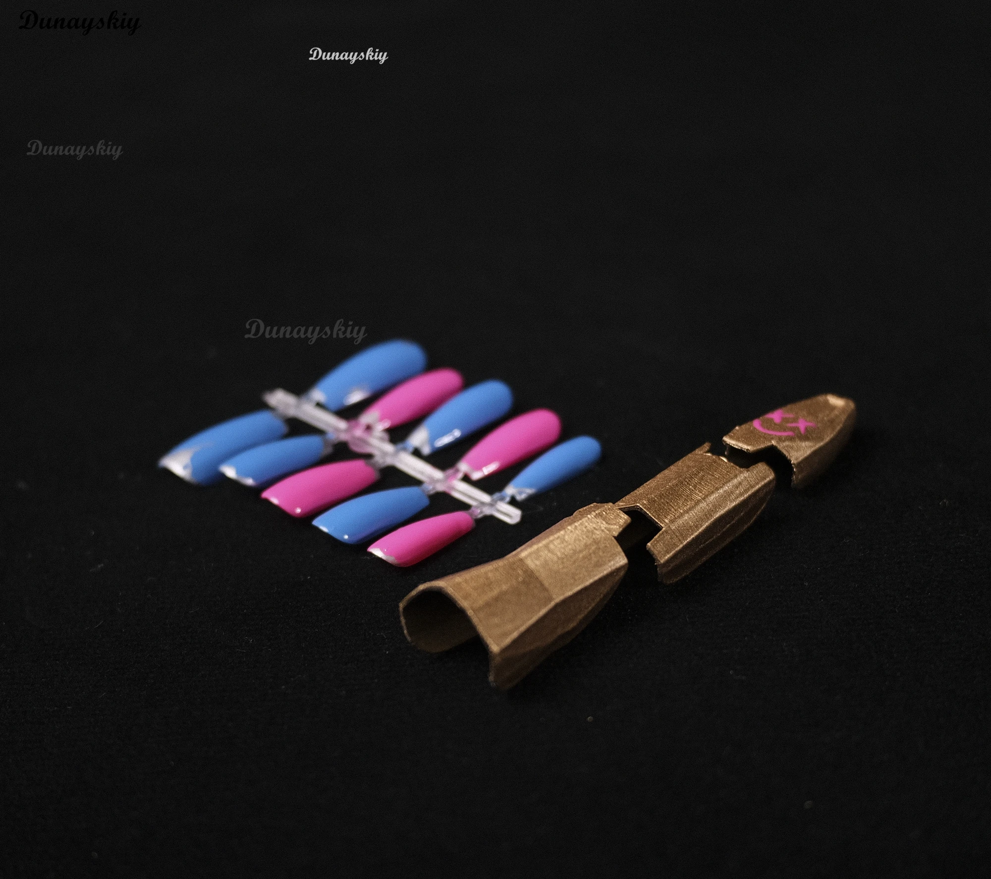 Arcane Jinx Cosplay LoL TV 2 Jinx Cosplay Nails Finger Cosplay Jinx Cosplay Prop Women Halloween Roleplay Props Customized