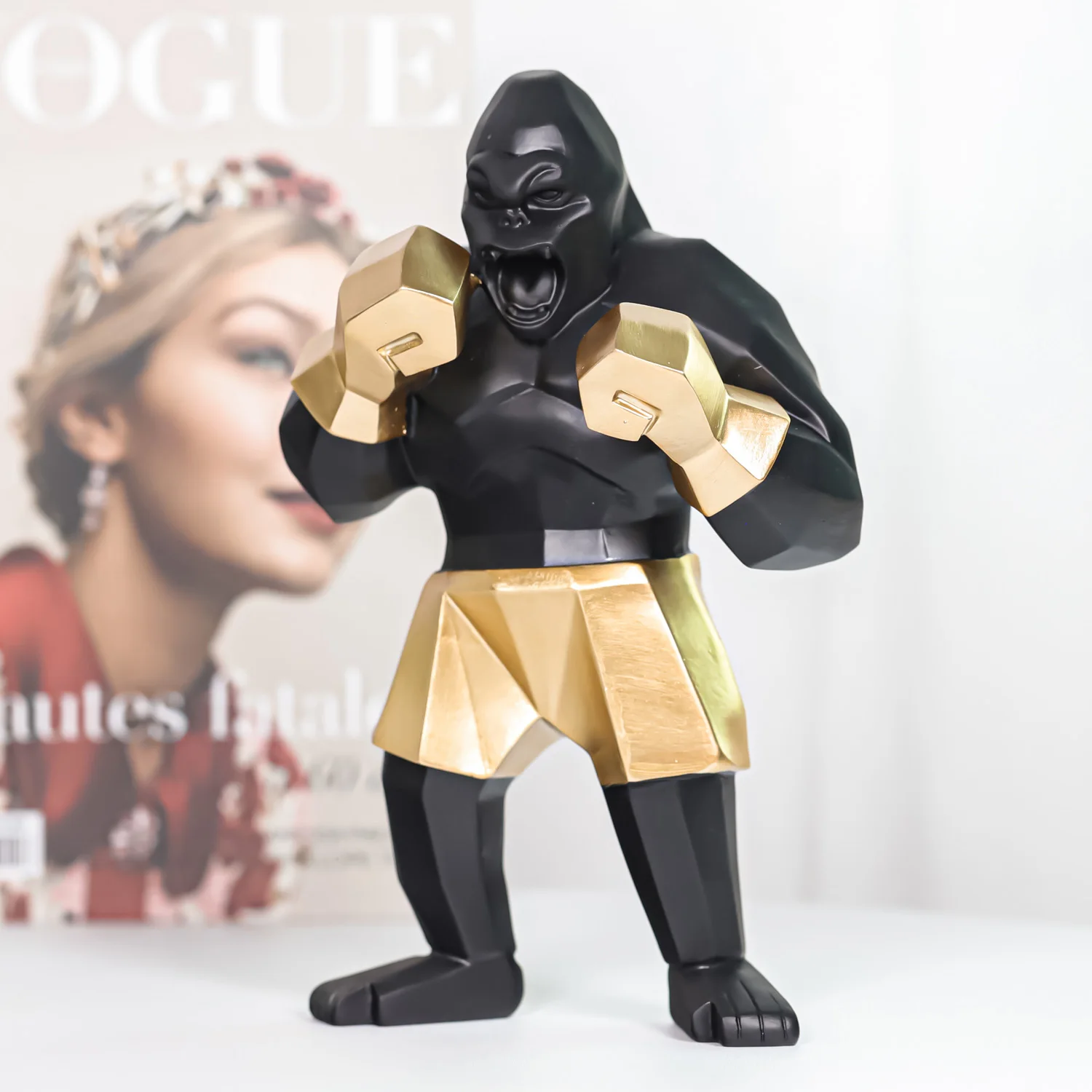 Creative Boxing King Kong Sculptures Fashion Gorilla Animal Character Figurines Orangutan 25cm Home Living Room Decoration Gifts