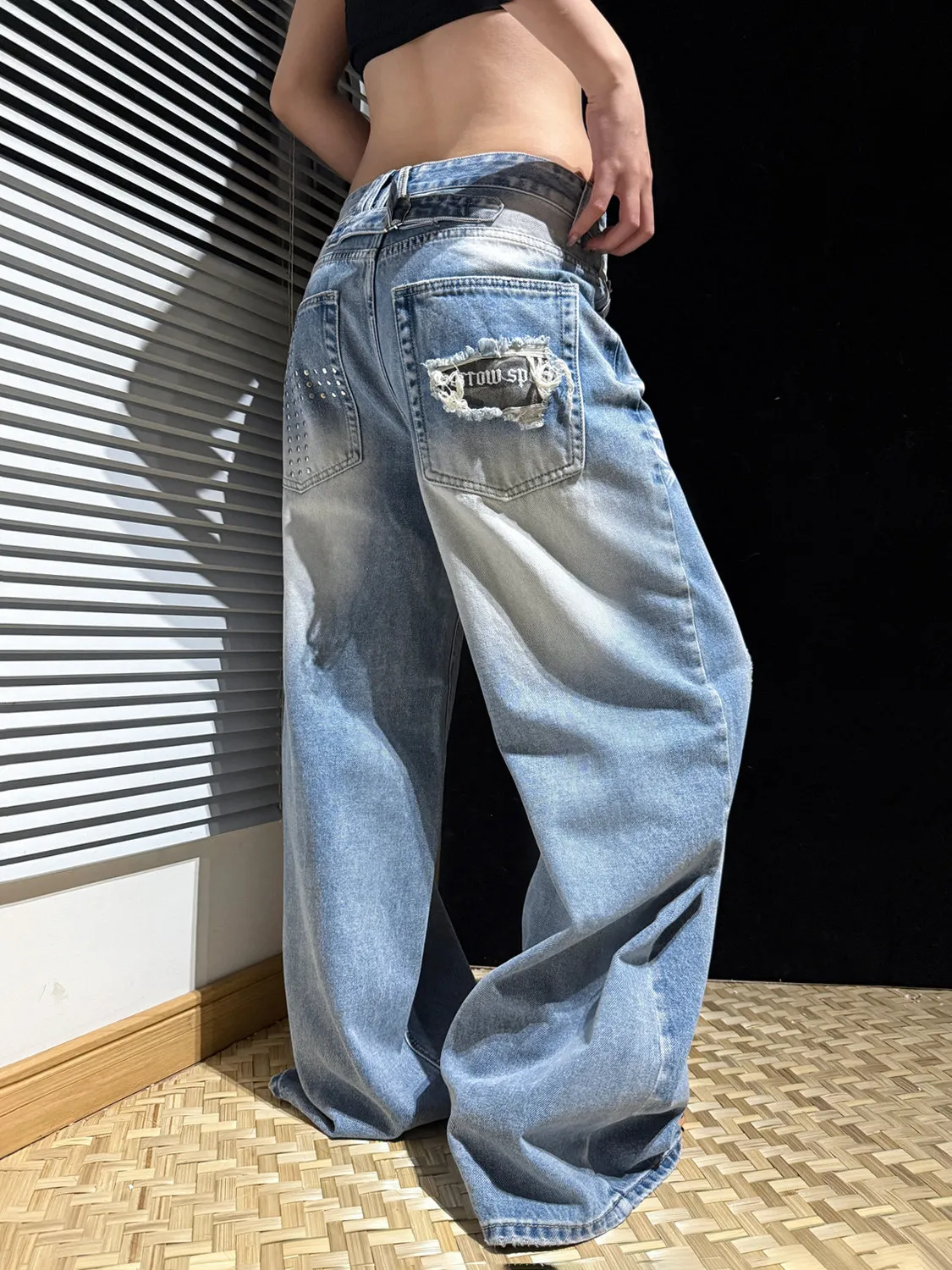 Calças Jeans Retrô Americanas Lavadas com Rebites Cruzados, Perna Reta e Larga, para Homens e Mulheres, Uso Casual