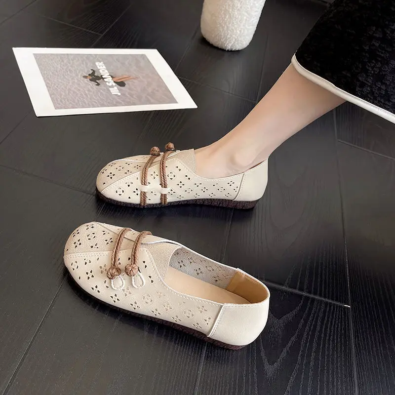 2024 Newly Square Toe Women\'s Flats Designer Cutout Shoes Ladies Wide Fit Soft Leather Moccasins Female Driving Sneakers