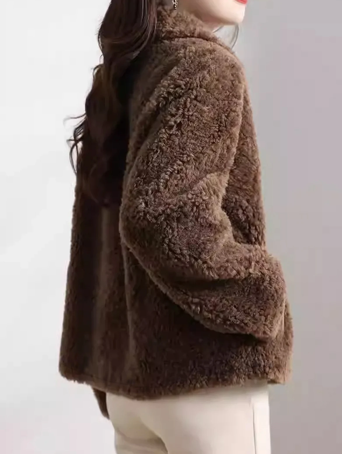 معطف شتوي سميك بأكمام طويلة بلون سادة للسيدات، ملابس خارجية فروي للنساء، سترة دافئة عصرية بمقاس كبير