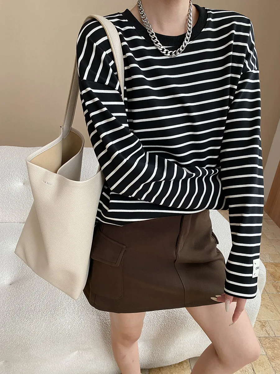 

Женская повседневная свободная тонкая бархатная хлопковая футболка с длинными рукавами в контрастную полоску и круглым вырезом