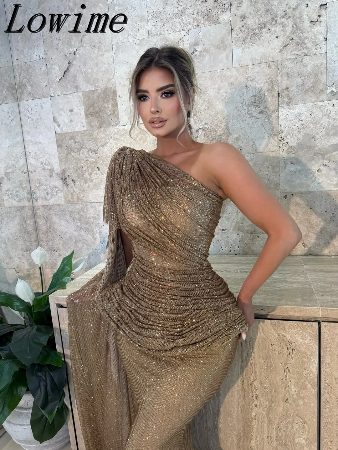 Sexy bruine galajurk luxe één schouder kralen baljurk lange mouw formele sexy avondjurk op maat