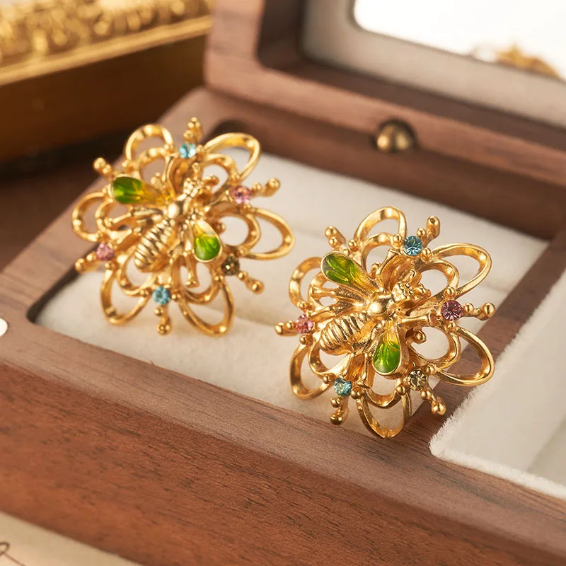 

Vintage Bee & Flower Earrings with Purple Pink Zircon – Retro Crystal Stud Earrings for Women, Elegant Party Wedding Jewelry Gi