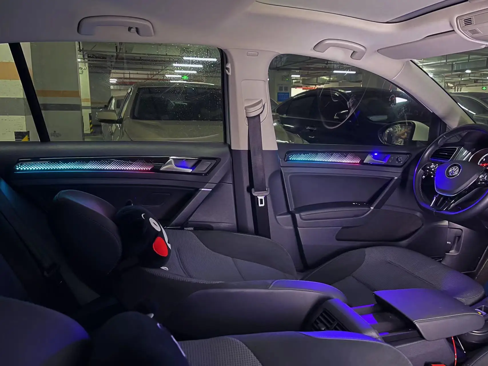 RHD Right Hand Drive Screen Control Rainbow Ambient Light For 14-21 VW Golf 7 Golf 7.5