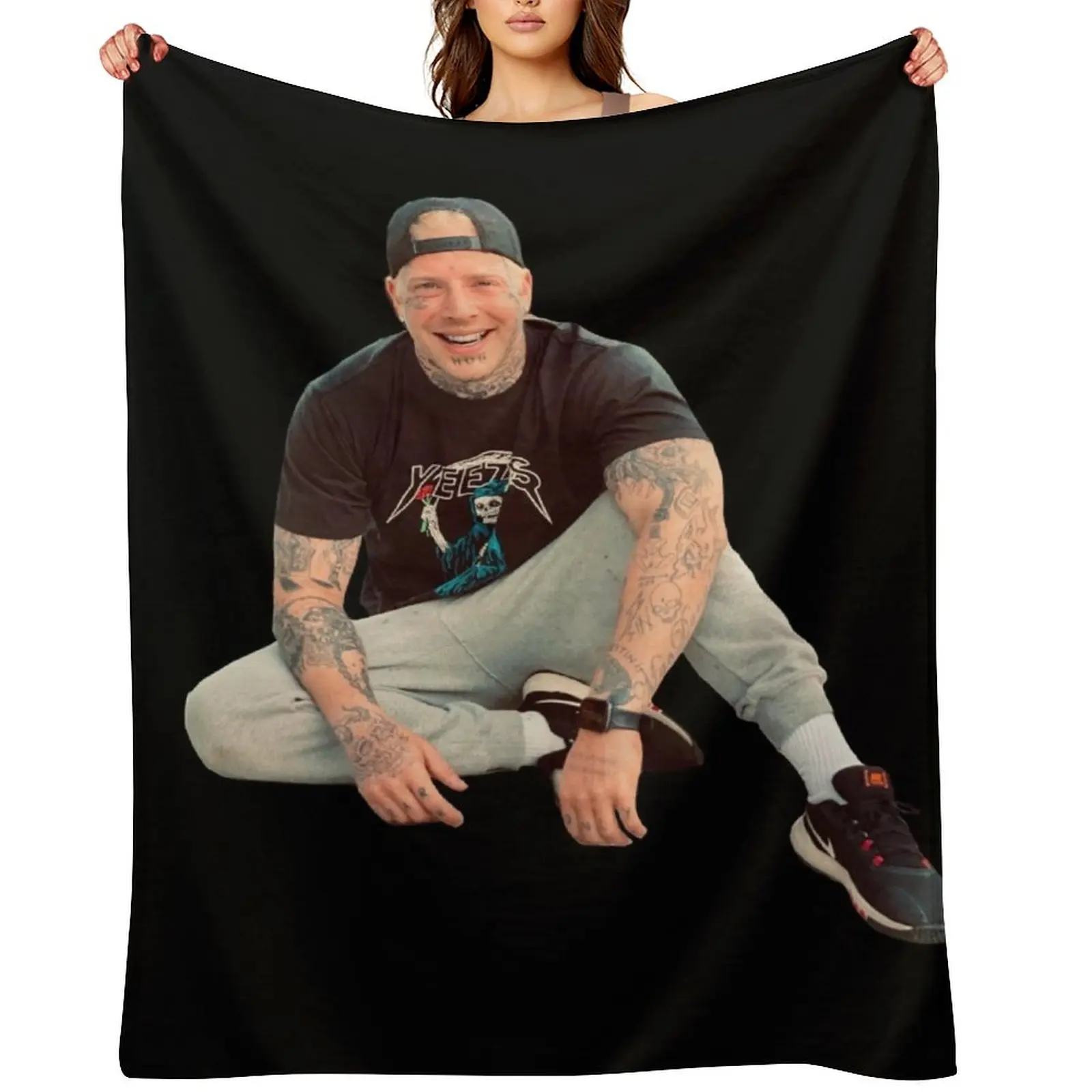 

Tom MacDonald Throw Blanket Furrys Single Decoratives Winter beds Blankets