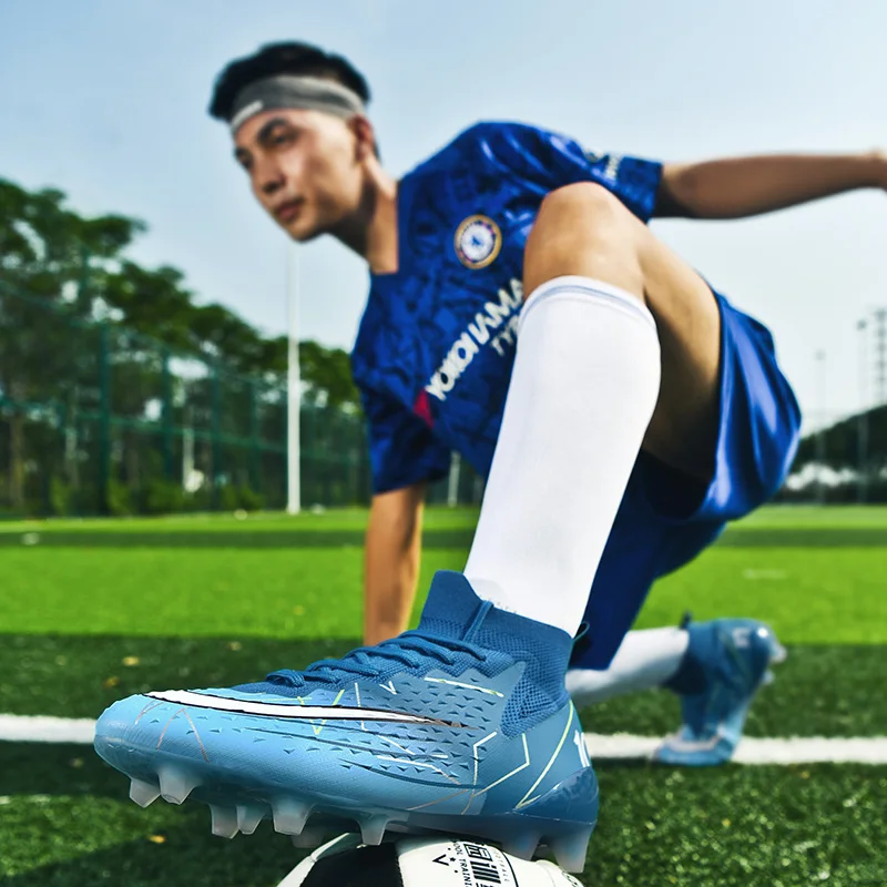 Sepatu sepak bola profesional pria, sepatu Futsal luar ruangan anti licin, sepatu lapangan sepak bola, sepatu profesional Ankle tinggi untuk pria