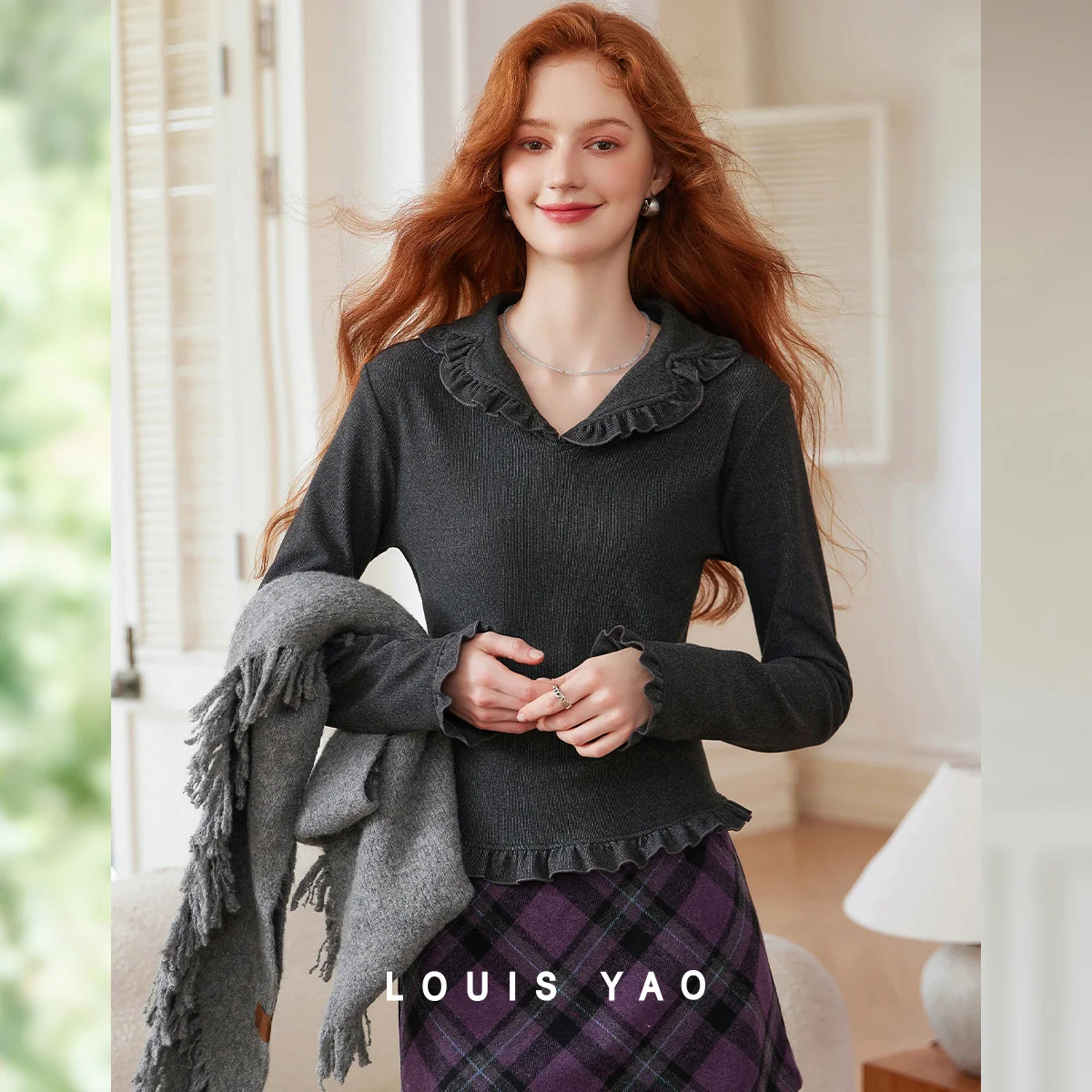 

LOUIS YAO Women's Tees 2025 Autumn Turn-Down Collar Rolled Edge Long-sleeved Top Slightly Stretchy Pullover Women's T-shirt