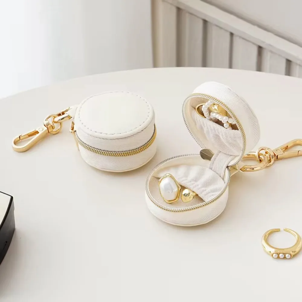 صندوق مجوهرات صغير محمول مع خطاف ، حقيبة سفر مستديرة معلقة ، عرض قلادة ، صندوق تغليف خاتم PU ، خارجي