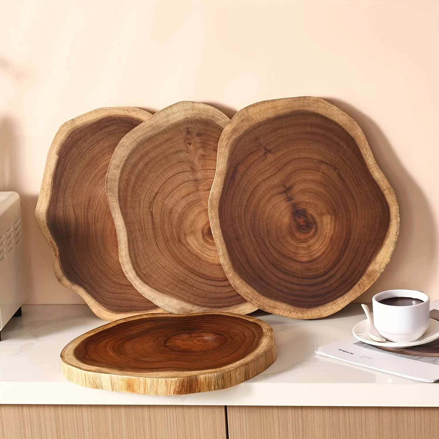 

Japanese-Style Solid Acacia Wood Cutting Board with Annual Ring Pattern - Multi-Functional Food-Safe Kitchen