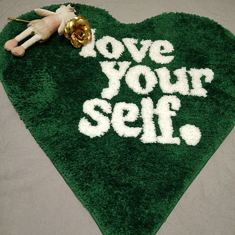 Alfombra verde con forma de corazón para dormitorio, Felpudo con letras mullidas para sala de estar, felpudo estético para habitación de niños,