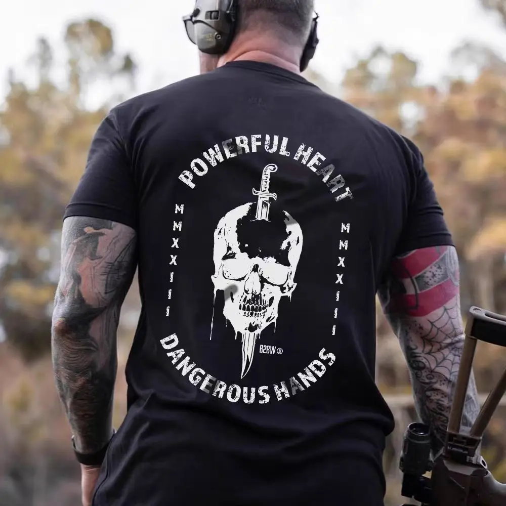 T-shirt à manches courtes et col rond pour hommes, style militaire, à la mode, avec épées imprimées et crânes humains