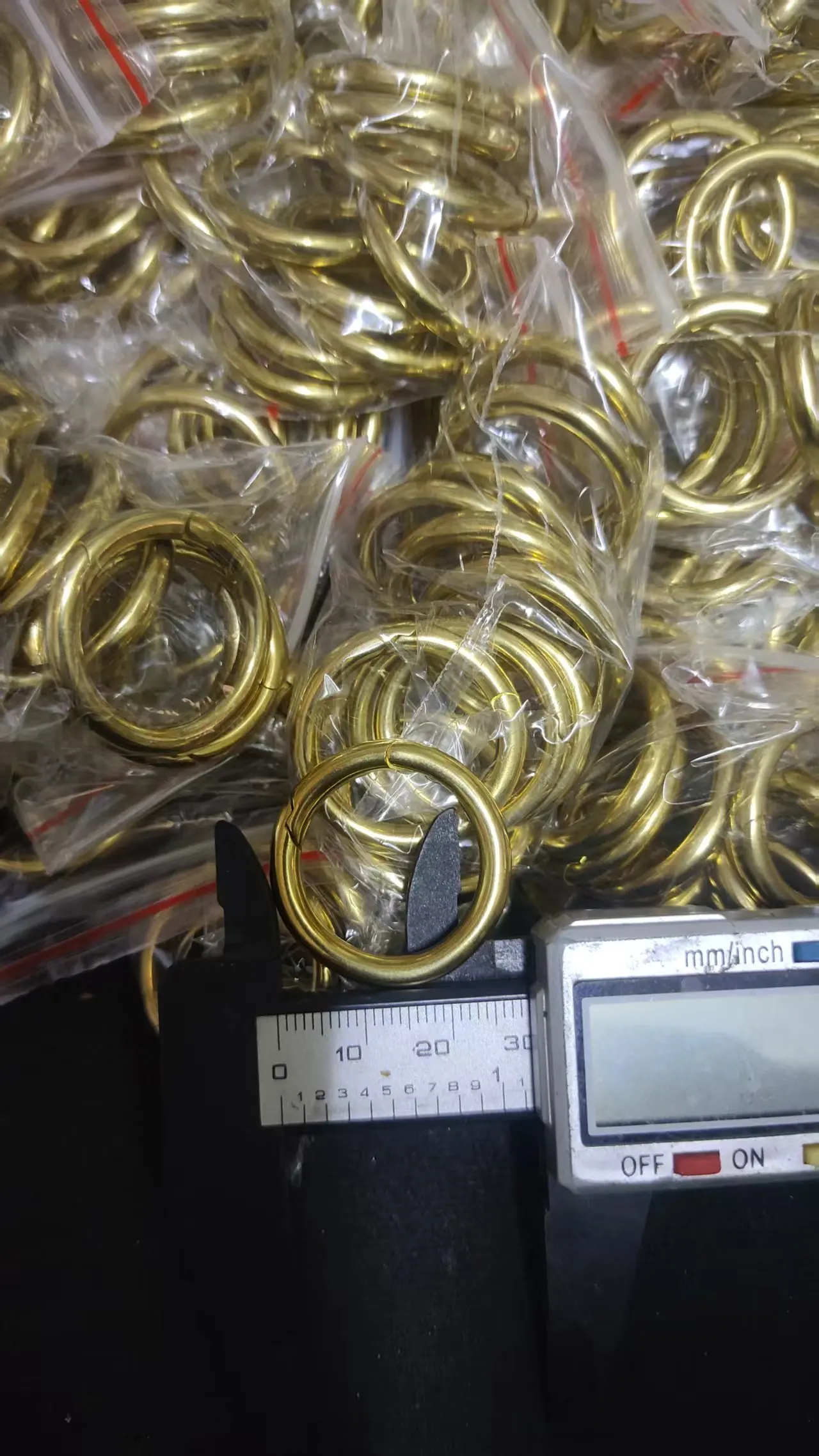 

custom order for 400 pcs 30mm old style polised unplated Brass round circle spring Snap carabiner keychain